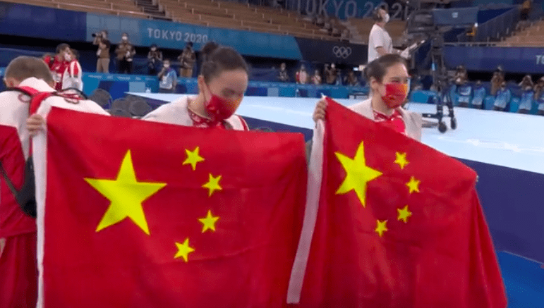 0.9分險(xiǎn)勝！中國包攬金銀牌再升兩面五星紅旗，日本美國無緣銅牌
